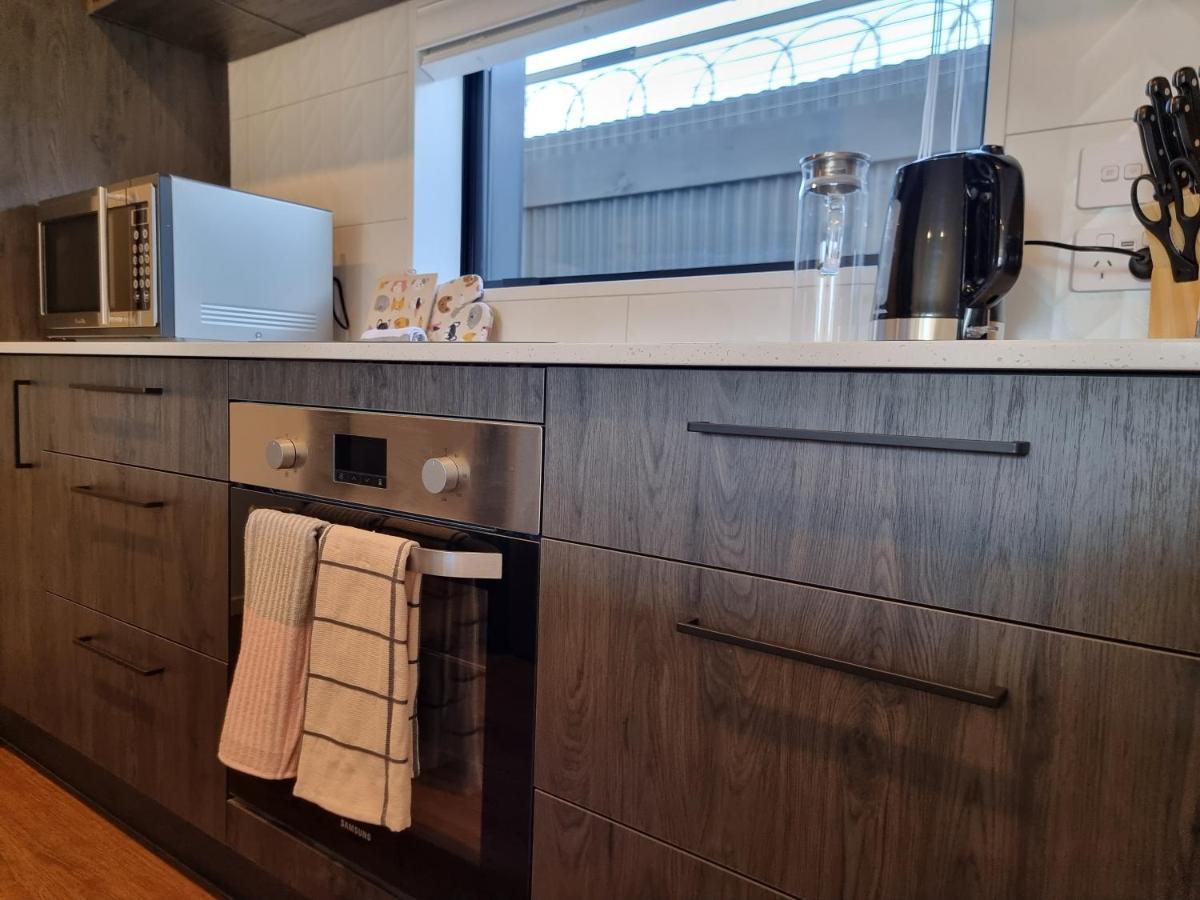Villa Addington Townhouse With Carpark 8Mins Walk To Hagley Park South Christchurch Esterno foto